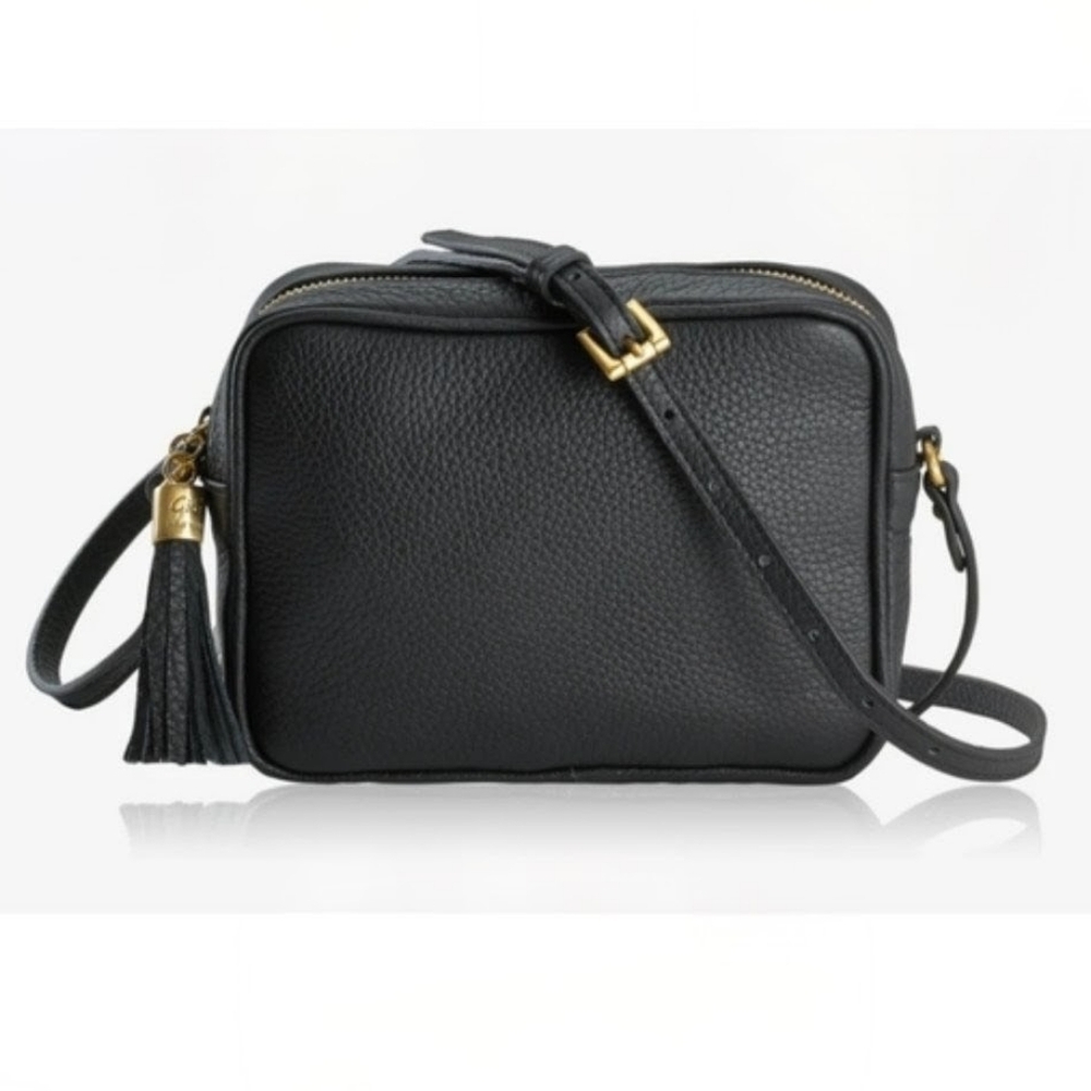 GIGI NEW YORK Maddison Deep Navy Pebble Grain Leather Crossbody Camera Bag